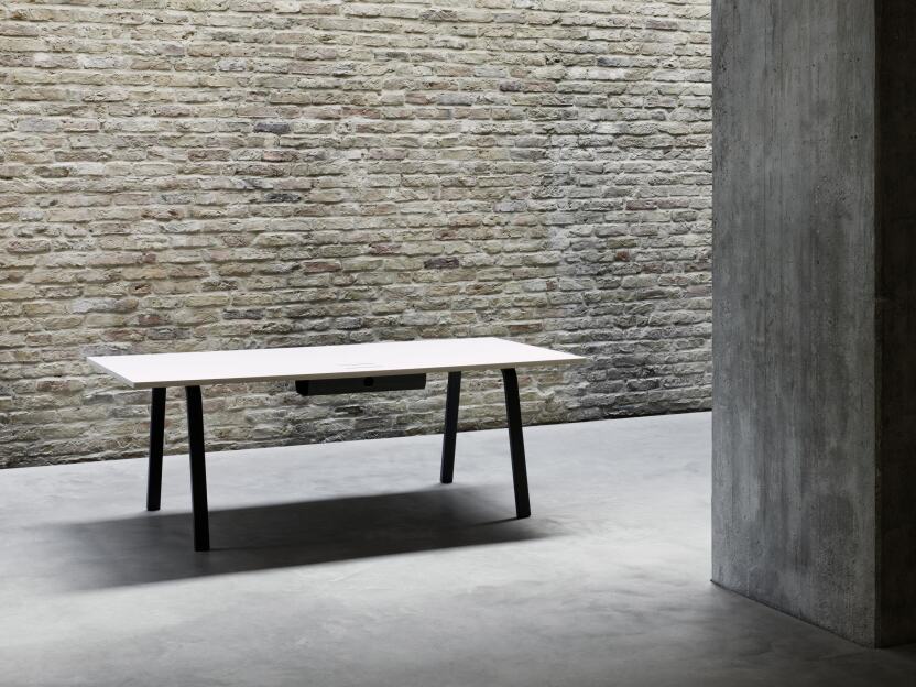 2020 – Din table frame designed by Michel Charlot