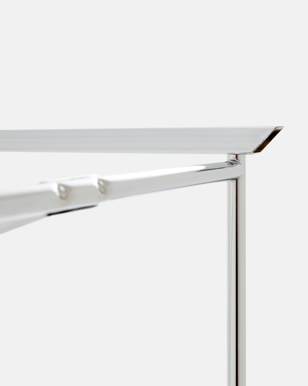 <p>Optional steel braces for the E2 frame, recommended for heavy or thin table tops. It slides easily onto the frame or height adjusters, adding stability. Pre-drilled holes allow for optional permanent fastening.</p>